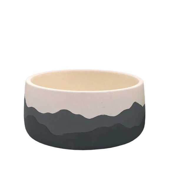 ΚΑΣΠΩ ΣΤΡΟΓΓΥΛΟ ΧΑΜΗΛΟ ΓΚΡΙ ΟΜΠΡΕ ΜΟΤΙΒΟ ΒΟΥΝΑ - Φ20.2x9cm 9/ΚΙΒ – Δημιουργεί αίσθηση πολυτέλειας χωρίς κόπο | iroots.gr