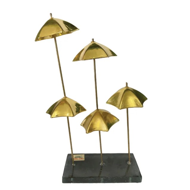 ΕΠΙΤΡΑΠΕΖΙΟ ΜΕΤΑΛΛΙΚΟ ΔΙΑΚΟΣΜΗΤΙΚΟ 5 ΧΡΥΣΕΣ ΟΜΠΡΕΛΕΣ ΣΕ ΓΥΑΛΙΝΗ ΒΑΣΗ - Y20cm – Αναβαθμίζει άμεσα τον χώρο σου | iroots.gr