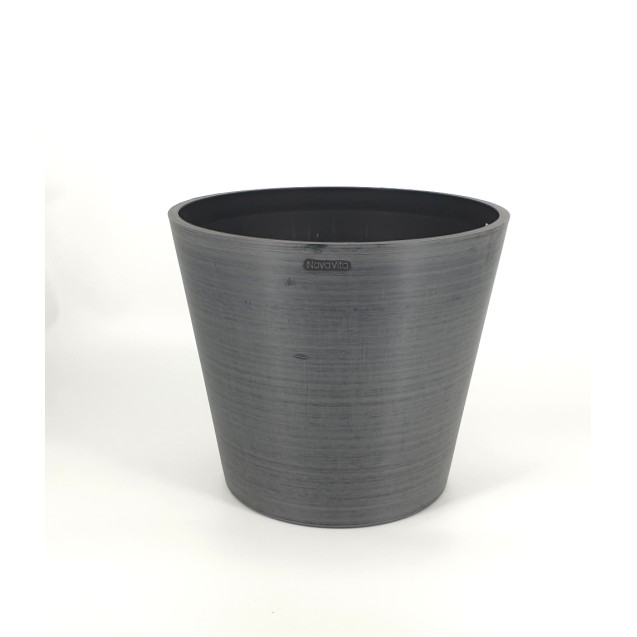 Γλάστρα Nova Vita Cono 30 από 100% ανακυκλωμένο πλαστικό διάμετρος 30εκ και ύψος 24,7εκ, χρώμα ανθρακι – Δημιουργεί αίσθηση πολυ