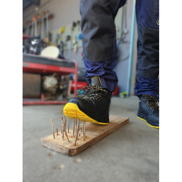 TOP MASTER Μποτάκι ασφαλείας Νο.43 S3 SRC 0% metal 553443 – Δίνει premium χαρακτήρα στο περιβάλλον | iroots.gr