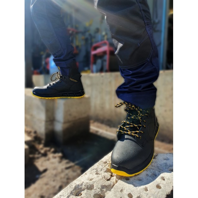 TOP MASTER Μποτάκι ασφαλείας Νο.43 S3 SRC 0% metal 553443 – Δίνει premium χαρακτήρα στο περιβάλλον | iroots.gr