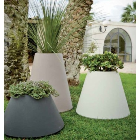 Γλάστρα πλαστική Vulcano rotational διαμέτρου 34/60cm, ύψος 50cm, χρώμα ανθρακί – Δίνει premium χαρακτήρα στο περιβάλλον | iroot